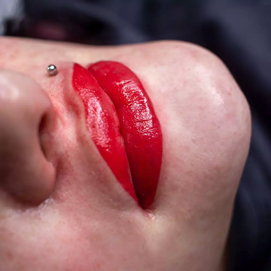Permanent lips 1